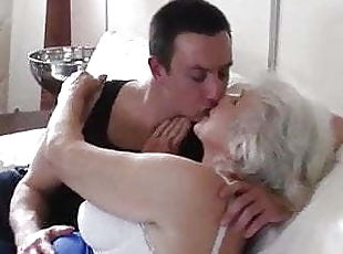 Granny Kissing Young Man Xxx