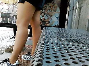 Mit Zopf Blondine In Einem Minirock Und Halterlose Strümpfe Fingert Sich Selber Mit Zopf Blondine In Einem Minirock Und Halterlose Strümpfe Fingert Sich Selber