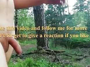 Привязанная к дереву девушка кончает в лесу от вибратора между ног фото