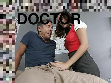 Dirty doctor in stockings and garter belt wants anal sex with patient