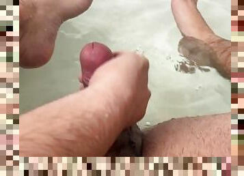 Horny Fucking Feet and Quick Cum In The Bath
