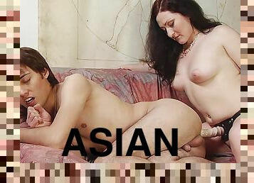 Chubby bitch stuffed anal hole of Asian BF with strapon