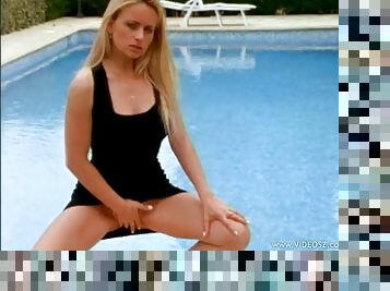 Nasty Blonde Gets Fucked Hardcore Outdoor By The Pool