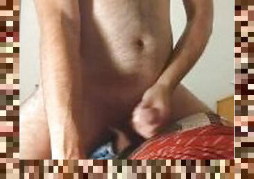 VERY HORNY GUY DESPERTALY AND WITHOUT MERCY HUMP HIS PILLOW