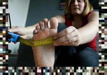 Maty's BIG feet measuring and soles posing