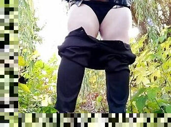 Powerful outdoor pissing by Russian mom