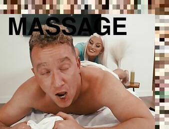 Big ass hussy Julie Cash gets fucked during a massage