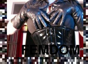 Obsessed with Maya's Leather Gloves