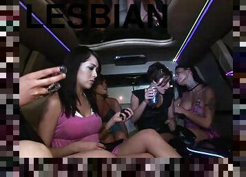 Let's use this chance to have a lesbian session in the car!