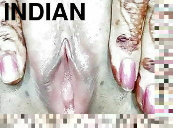 Indian Newly Married Wife Shows Pussy In Their First Night