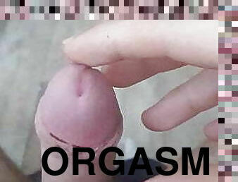 22 Yrs Old Guy have a Orgasm 