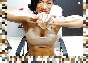 muscle latina milf webcam