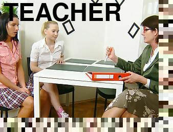Private teacher comes and seduces her kinky students