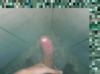 Boy cum in the bath rubbing his big cock