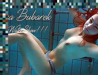 Tattooed babe Liza Bubarek showing her naked ass underwater