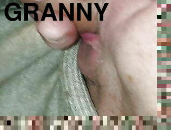 granny sucks &ndash; cum in grandma&#039;s mouth