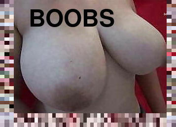 boobs entre la roja