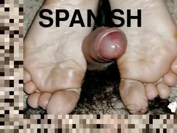 Spanish Slut met in a Tourist Village make me a Quick Reverse Footjob - Feal Anet