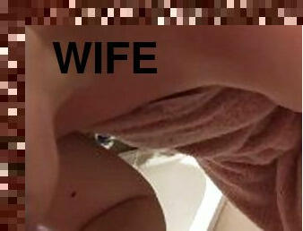 REAL WIFE SUCKS COCK AFTER SHOWER