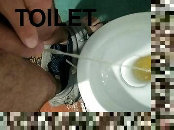 Piss toilet ????
