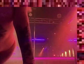 Topless blonde stripper bends and twerks for you