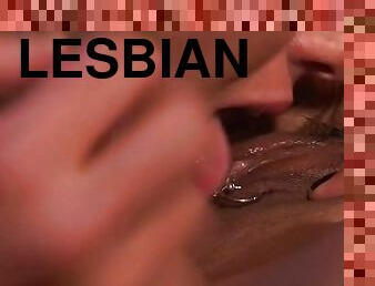Three Lesbian Whores Are Licking And Fingering Pussies In Bed