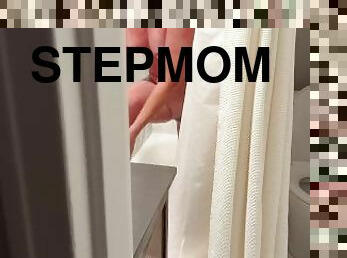 Got To Watch Stepmom Showering, After She Caught Me, She Let Me Jerk Off On Her Ass