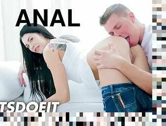 Erika Bellucci decided to Try Anal 1st Time