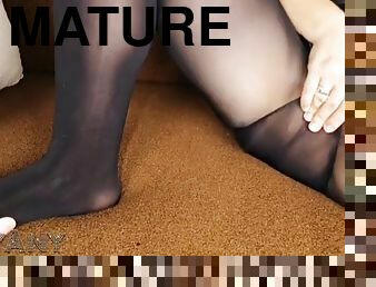 Mature pantyhose femdom fetish slave