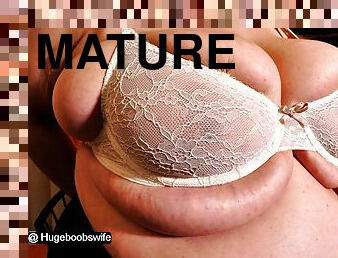 BBW mature with huge boobs in small bra