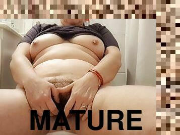 m8lf mature after a shower shows everything on camera for stepson