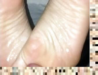 Bestfriend lets me fuck and cum on soles
