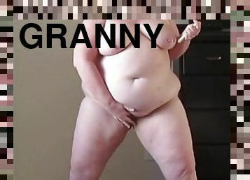 BBW Granny Standing Masturbation
