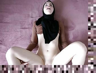 Hot fucking with submissive hijab girl