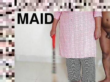 Desi Hot maid ko mast coda malik ke Beta aur unki Gand phada diya - destroyed her Big ass &amp; Huge Cum Inside (Tamil Sex)