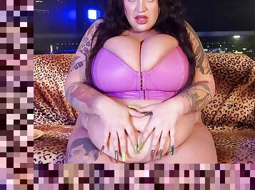 Sexy Plump BBW Marilyn Mayson Eats Donuts Plays With Her Fat Belly