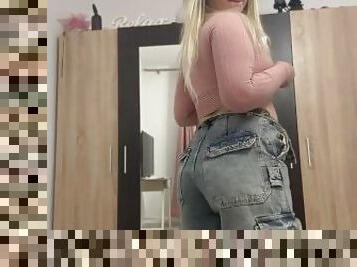 Farting in tight blue jeans episode 1(full clip on my onlyfans page)