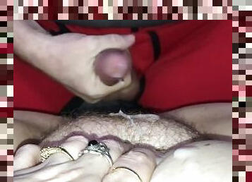 Quick pullout cumshot on plump hairy pussy and chubby belly ????????