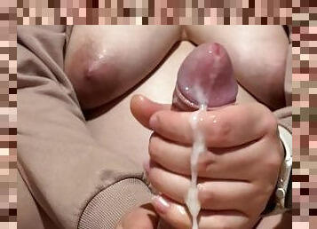 Pregnant Teen Gives Sensual penis Massage Till Orgasm.