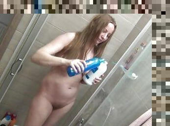 I take a shower at home Natural body, long blonde hair