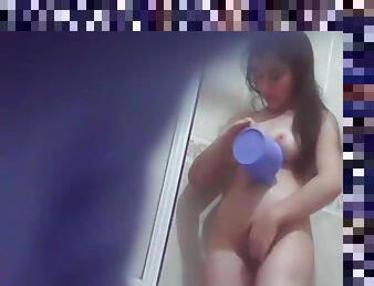 Hidden camera video of hottie taking a shower