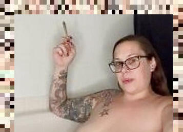 BBW stepmom MILF wake and bake 420 smoking fetish in bath