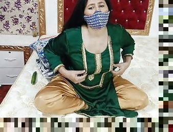 Beautiful Pakistani Punjabi Aunty Masturbating with a Dildo