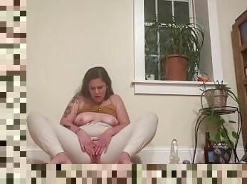 Pussy Squirting in White Pants